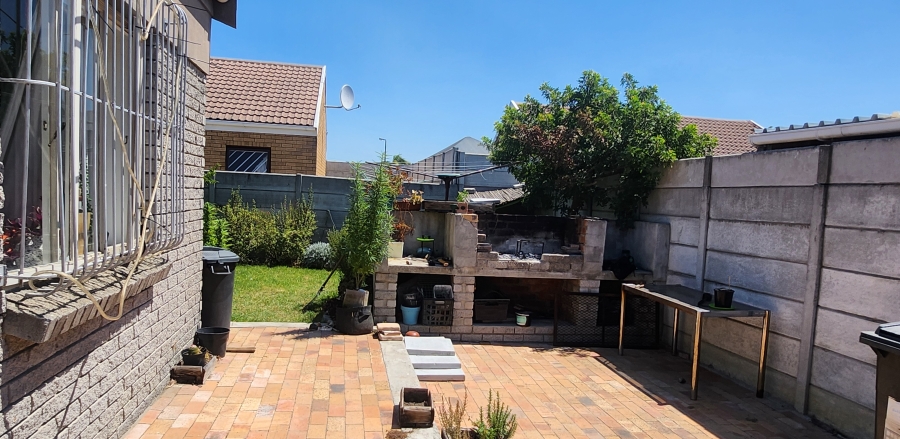 2 Bedroom Property for Sale in Bonnie Brae Western Cape